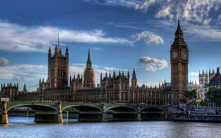 意甲VAR一回放，剧情直接反转：曼联的点球说没就没